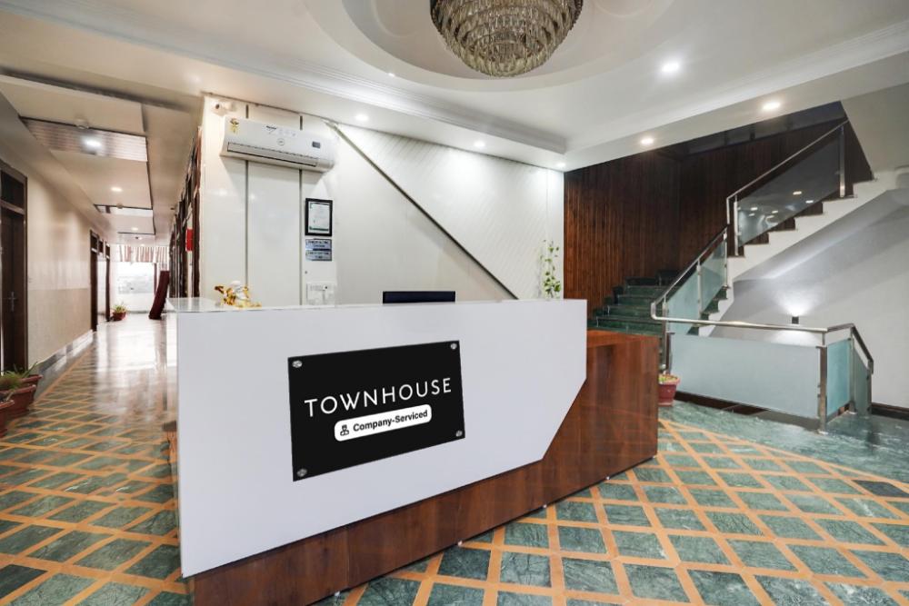 super townhouse selaqui chakrata road