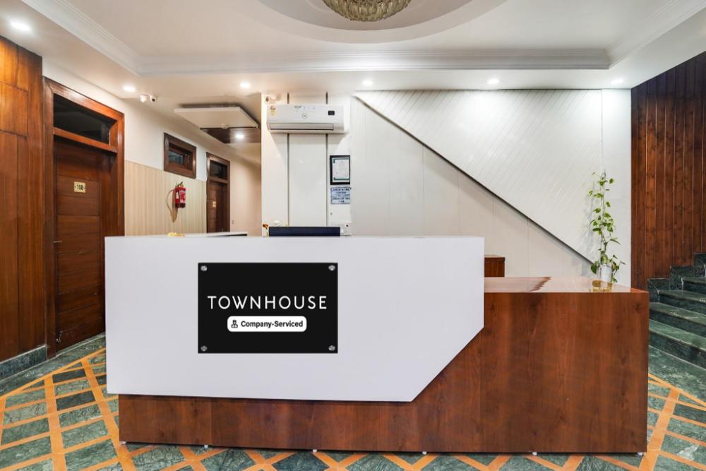 super townhouse selaqui chakrata road