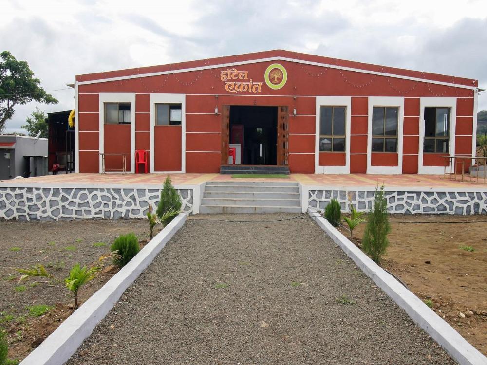 hotel ekant tourist resort