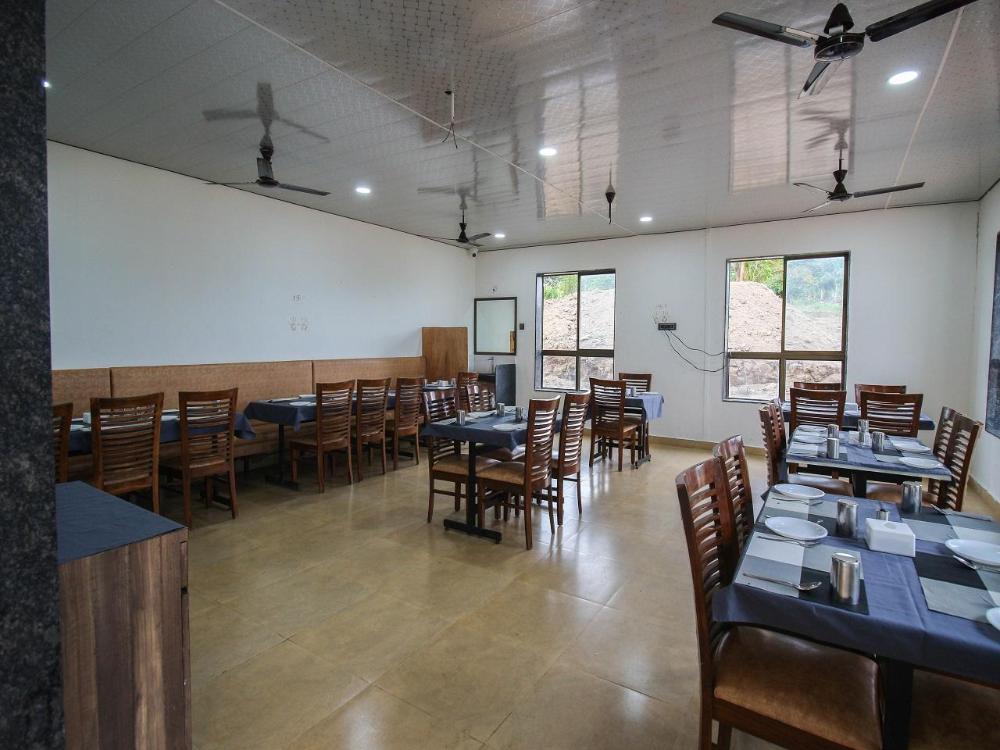 hotel ekant tourist resort