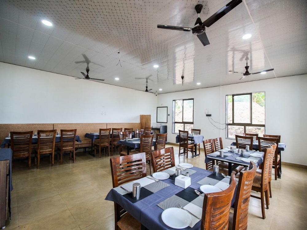 hotel ekant tourist resort