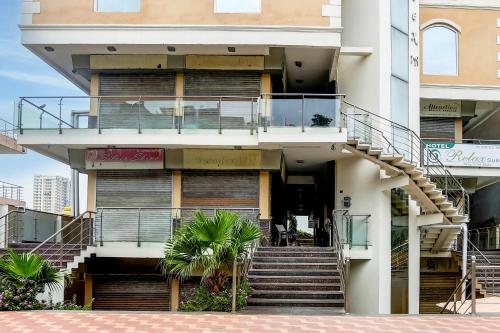 super townhouse relax suits a boutique hotel vasundhara