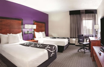 la quinta inn and suites by wyndham miami airport east