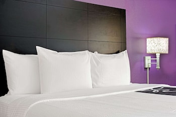 la quinta inn and suites by wyndham miami airport east