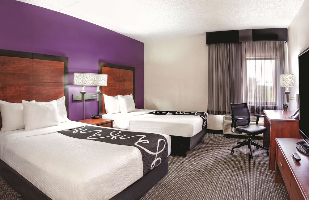 la quinta inn and suites by wyndham miami airport east