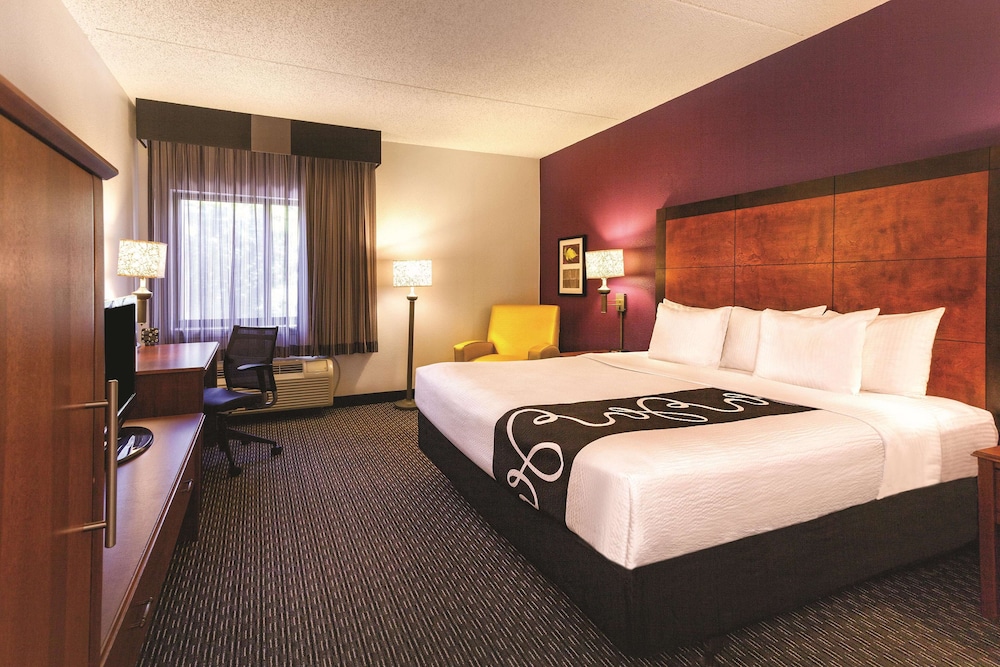 la quinta inn and suites by wyndham miami airport east