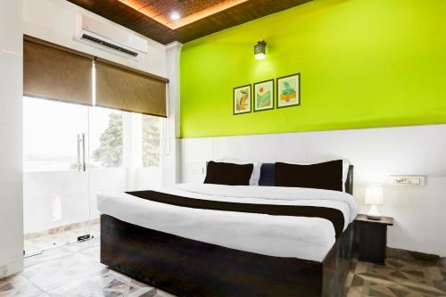 hotel o saanvi residency inn a ganga view