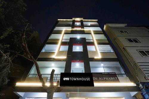 townhouse de alphabet hotel kukatpally nexus mall
