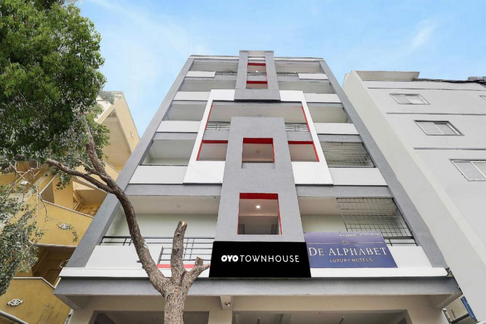 townhouse de alphabet hotel kukatpally nexus mall