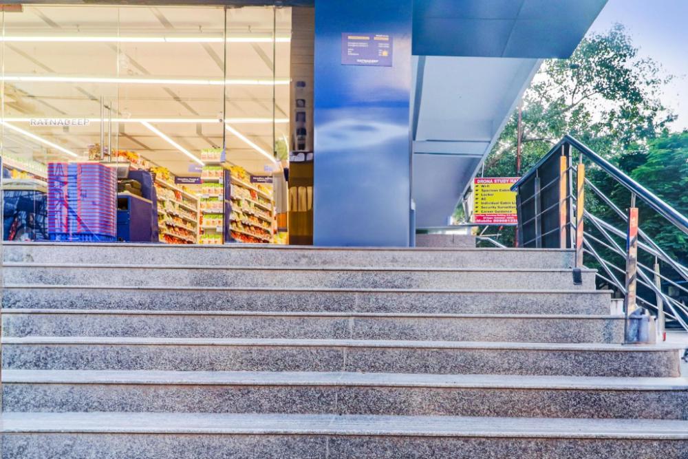 super townhouse sr nagar rcc premier