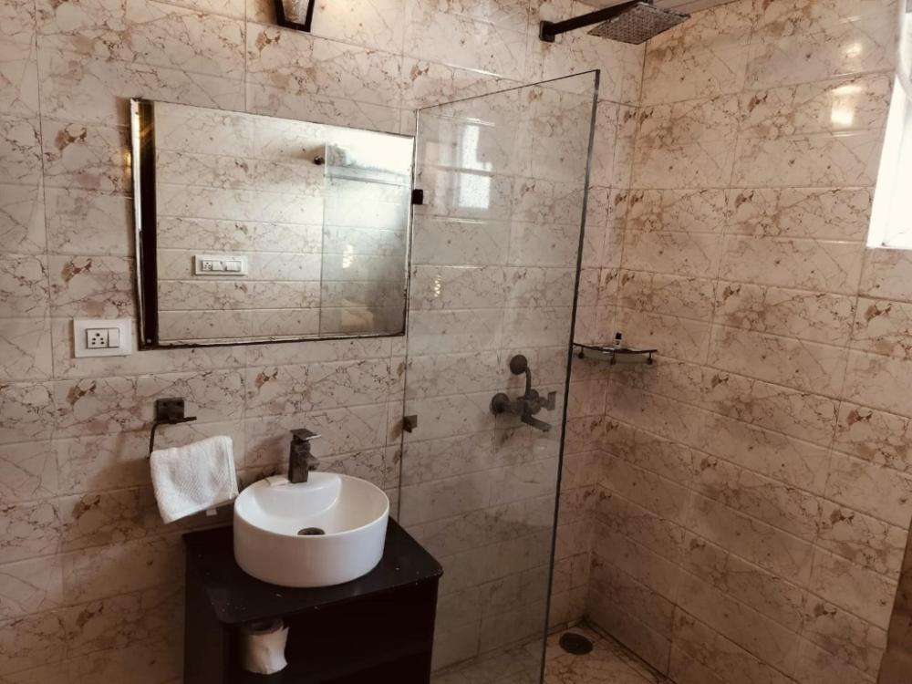 citrine suites and resorts vrindavan