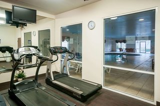 comfort suites milledgeville