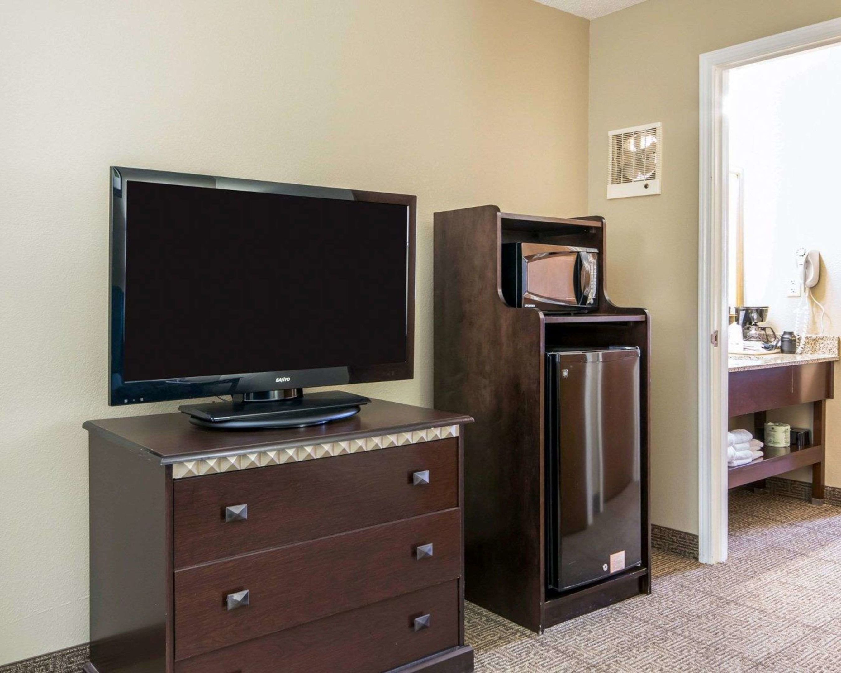 fairfield inn and suites by marriott louisville airport