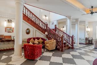 the luang say residence
