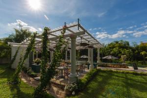 the luang say residence