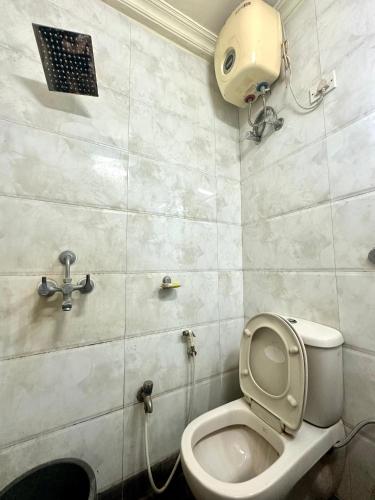 ostro inn 1 bhk service apartment