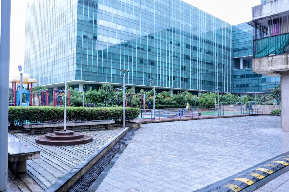 classy 1 bhk near viviana mall with parking
