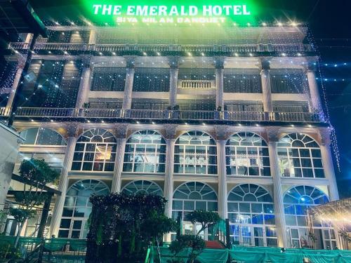 the emerald hotel and siya milan banquets