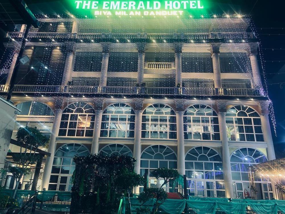 the emerald hotel and siya milan banquets