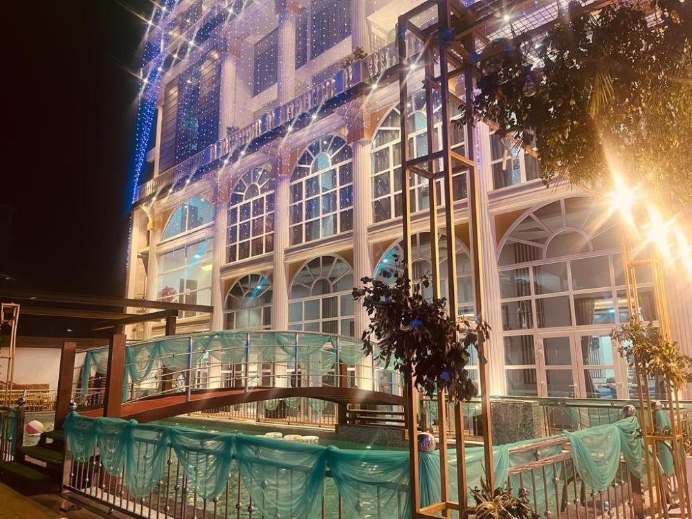 the emerald hotel and siya milan banquets