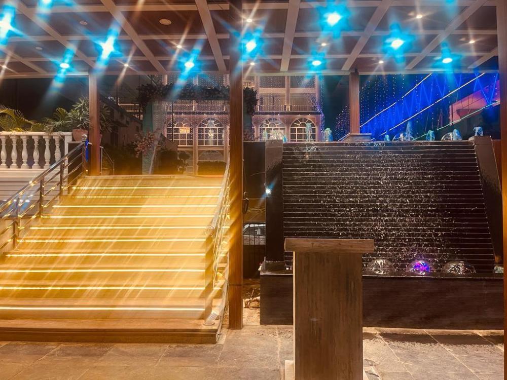 the emerald hotel and siya milan banquets