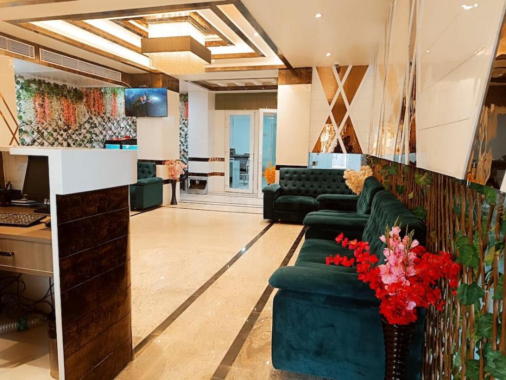 the emerald hotel and siya milan banquets