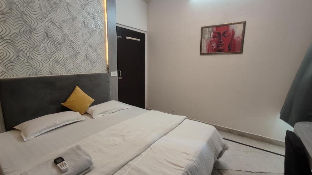 staeg jaipur 2bhk fully furnished