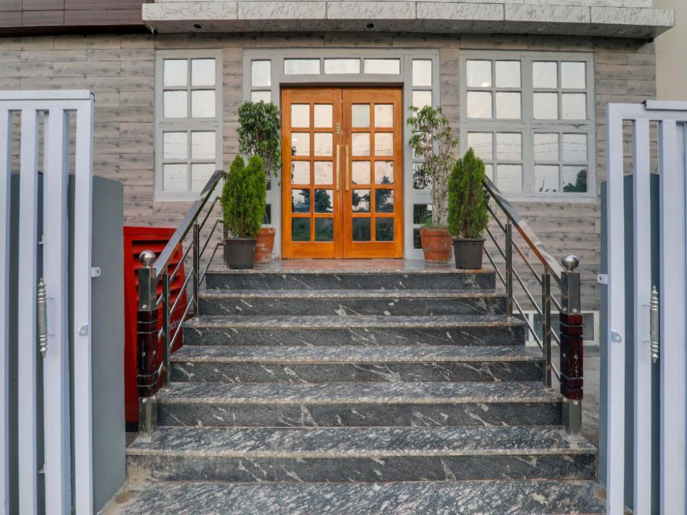 townhouse majestic hotel near phoenix palassio