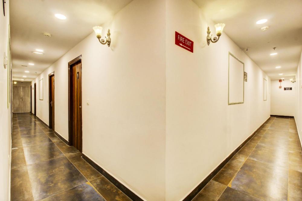 super townhouse rcc hotel banjara hills
