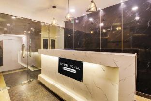 super townhouse rcc hotel banjara hills