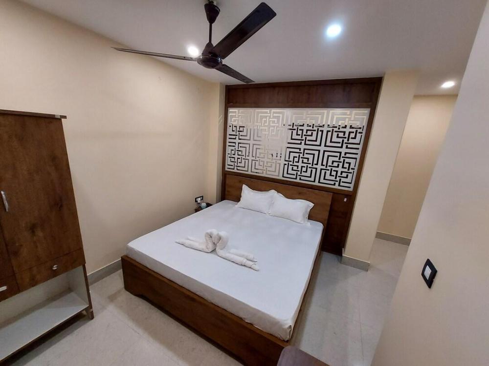 hotel hari gayatri regent
