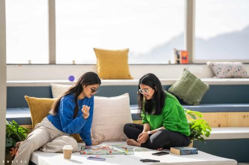 zostel mussoorie mall road