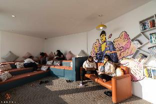 zostel mussoorie mall road