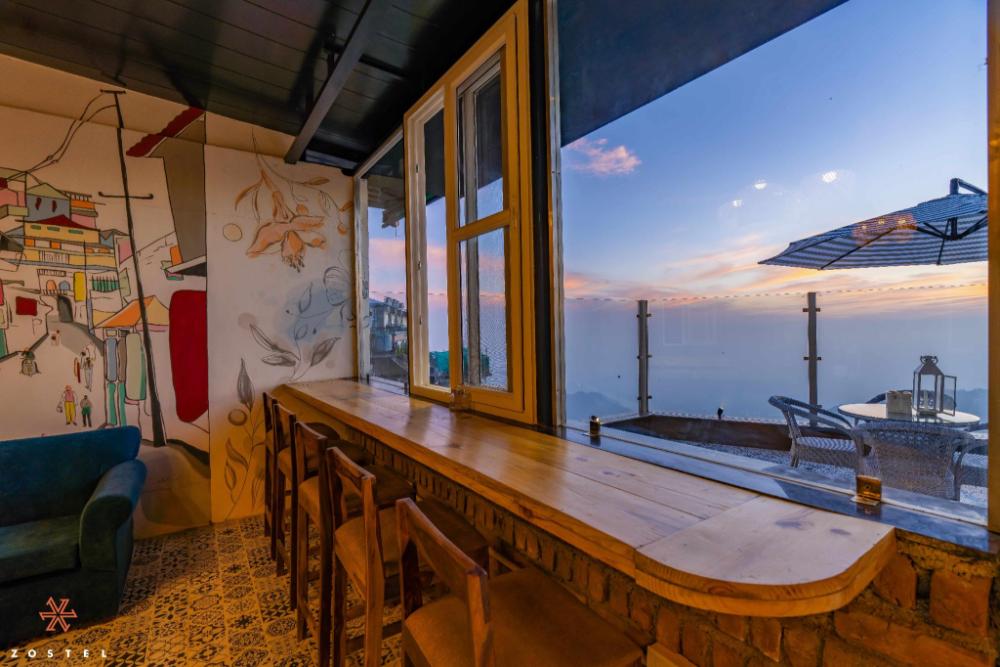 zostel mussoorie mall road