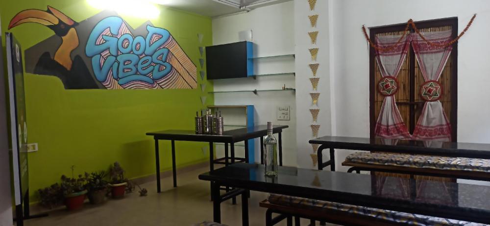 traveler hostel