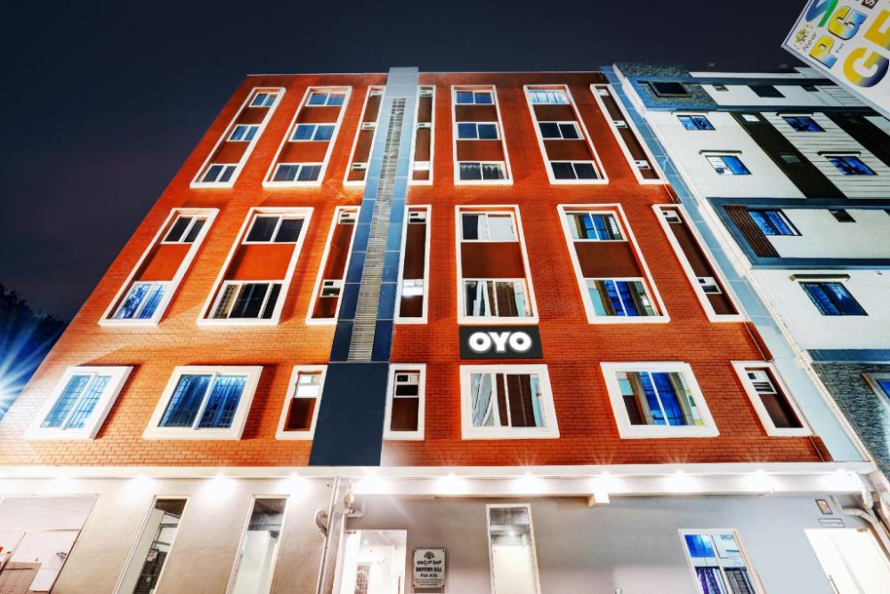 super townhouse ecity inn
