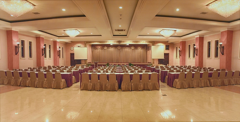 lotus garden hotel