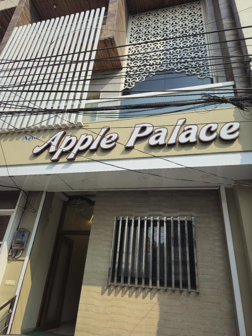 hotel apple palace