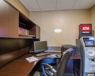 Quality Inn & Suites Kindersley,Leader>>Kindersley,2 star