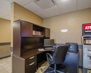 Quality Inn & Suites Kindersley,Leader>>Kindersley,2 star