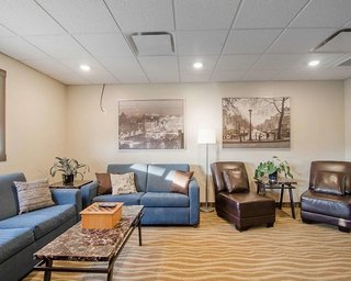 Quality Inn & Suites Kindersley,Leader>>Kindersley,2 star