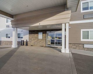Quality Inn & Suites Kindersley,Leader>>Kindersley,2 star