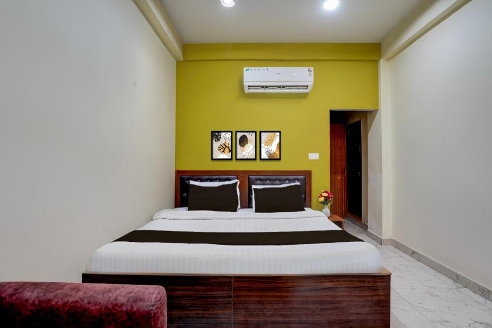 super hotel o samne ghat