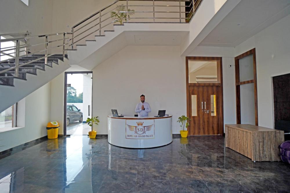 hotel sd grand palace