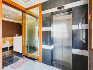 super townhouse ramamurthy nagar west formerly phoenix hotel