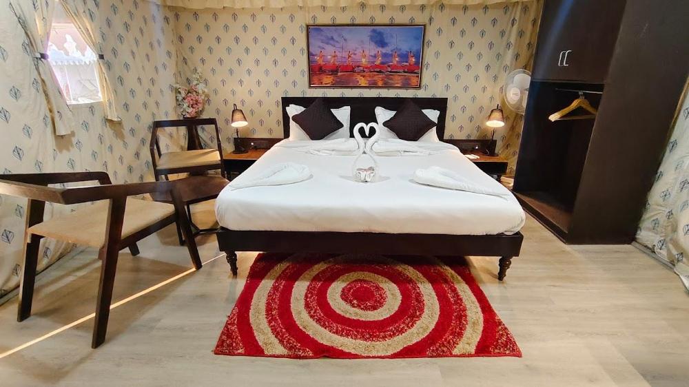 praveg tent city ayodhya saryu