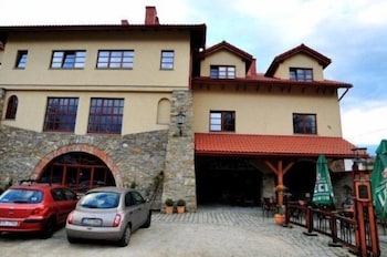 folwark stara winiarnia