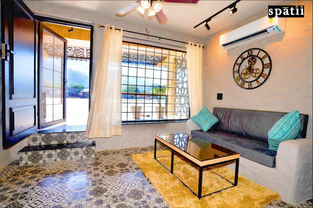 spatii by the ganges