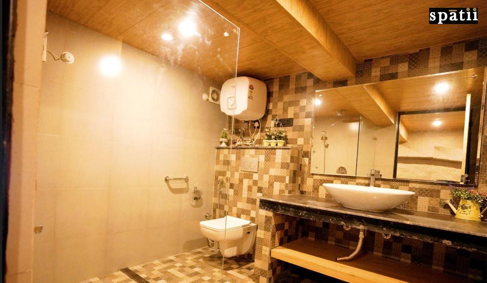 spatii by the ganges