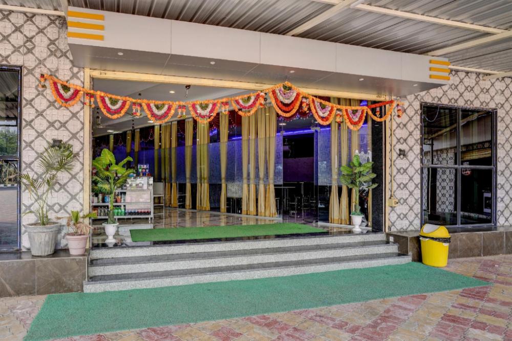 neelkanth hotel and restaurant